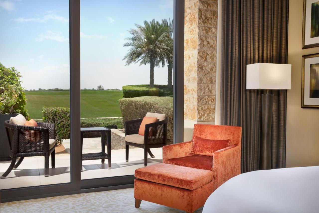 Vogo Abu Dhabi Golf Resort & Spa Formerly The Westin Abu Dhabi Golf Resort & Spa Εξωτερικό φωτογραφία A room at the Jumeirah Emirates Resort